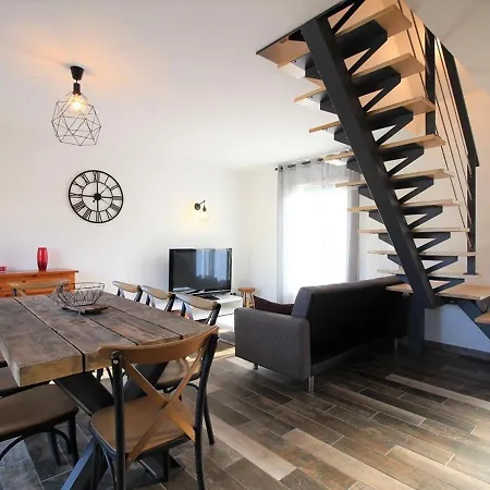 Maison Confortable A - 8 Pers, Vue Degagee, Parking, Moderne, Proche Centre - Fr-1-608-203 * La Bourboule