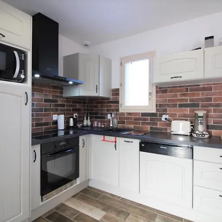 Maison Confortable A - 8 Pers, Vue Degagee, Parking, Moderne, Proche Centre - Fr-1-608-203 Ferienhaus La Bourboule