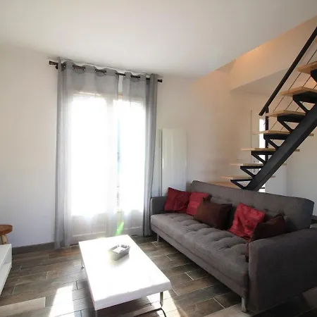 Maison Confortable A - 8 Pers, Vue Degagee, Parking, Moderne, Proche Centre Ferienhaus